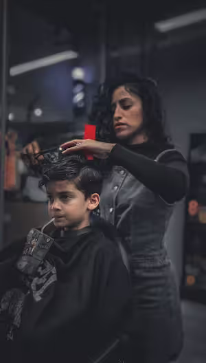 Espacio de espera cómodo en barbería Barbería Buddhas Caracas