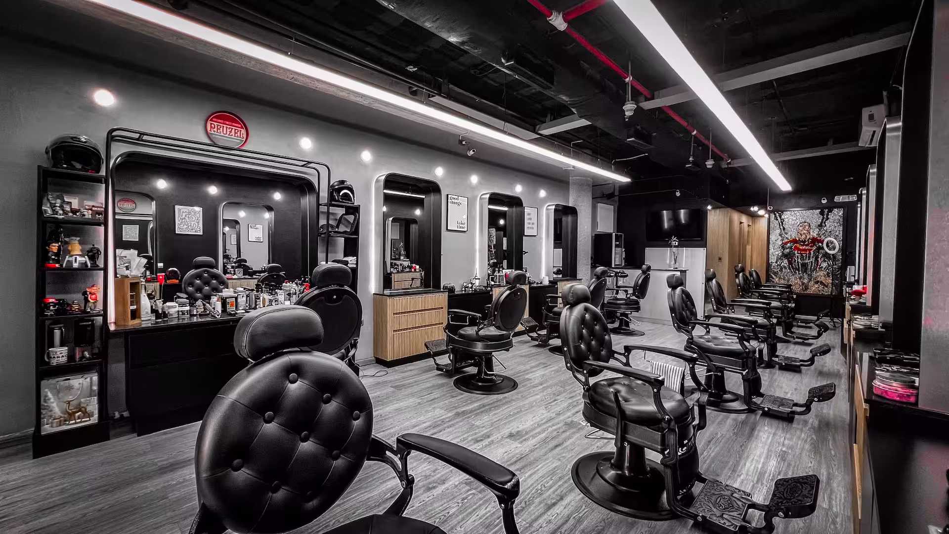 Servicios de barbería premium en Buddha's Cuts & Shaves Studio Caracas