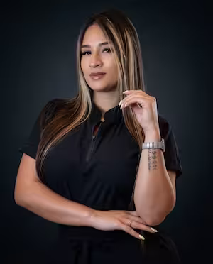 Génesis Méndez - Masajista profesional en Barbería Buddhas Cuts and Shaves Caracas