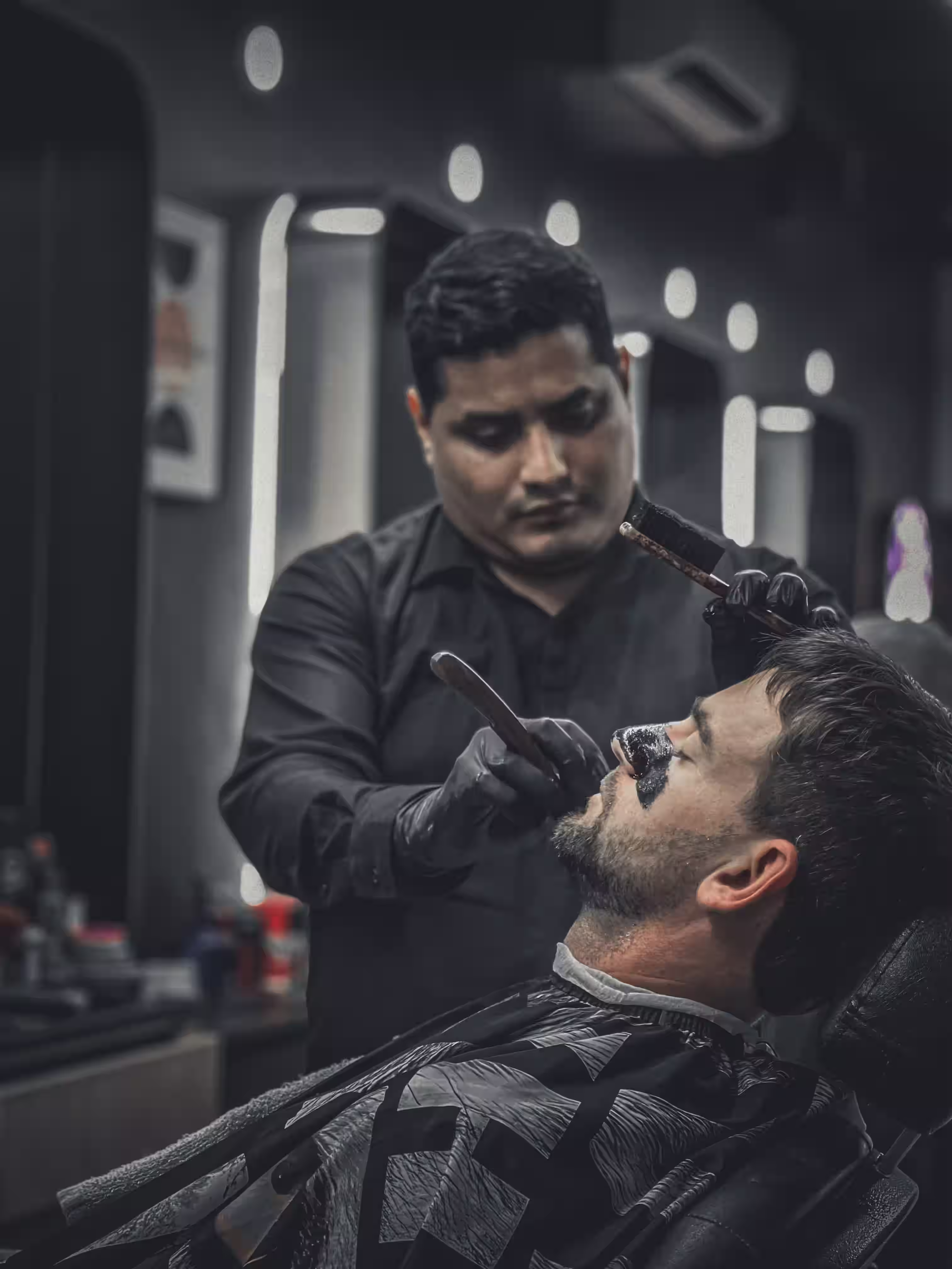 Arreglo de barba profesional en Buddha's Cuts & Shaves Caracas