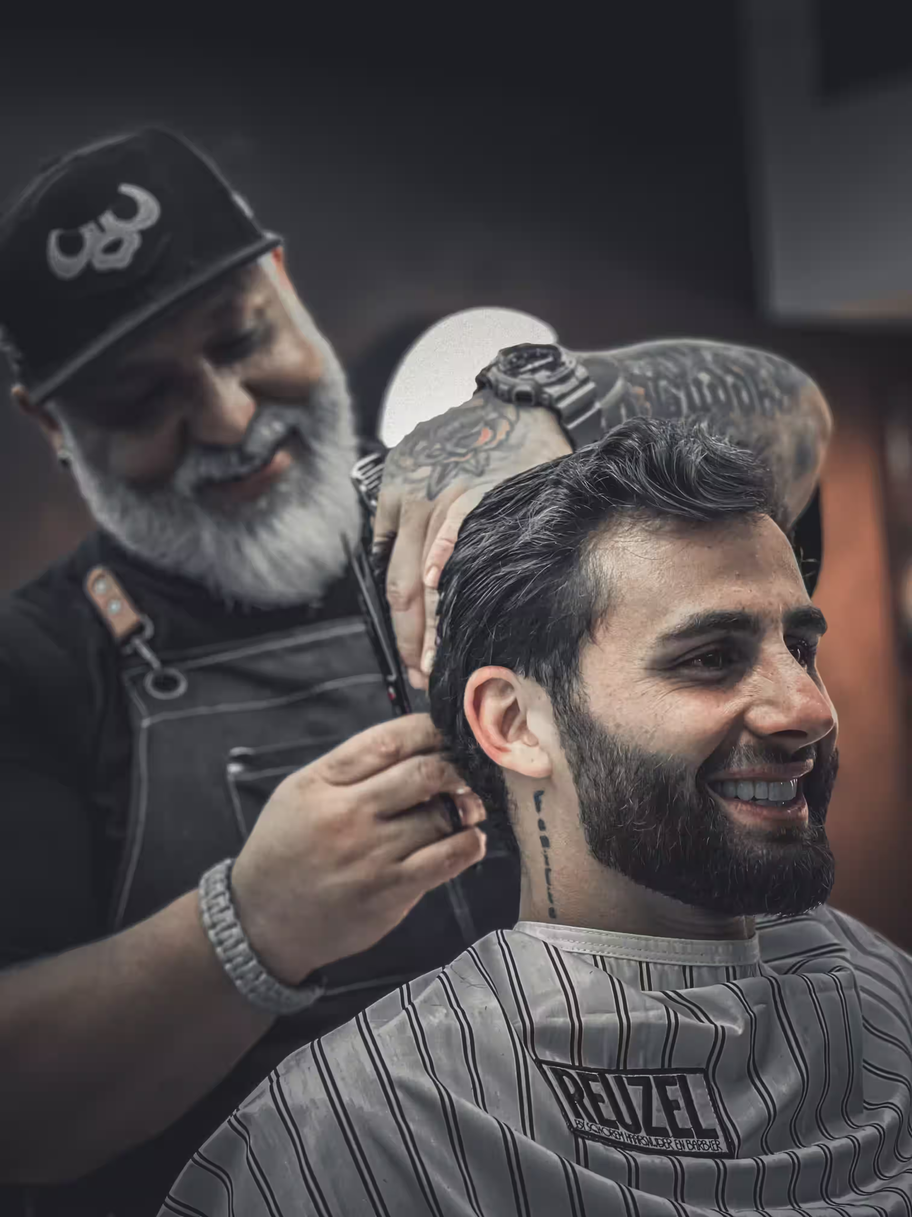 Corte de cabello masculino profesional en Buddha's Cuts & Shaves Caracas